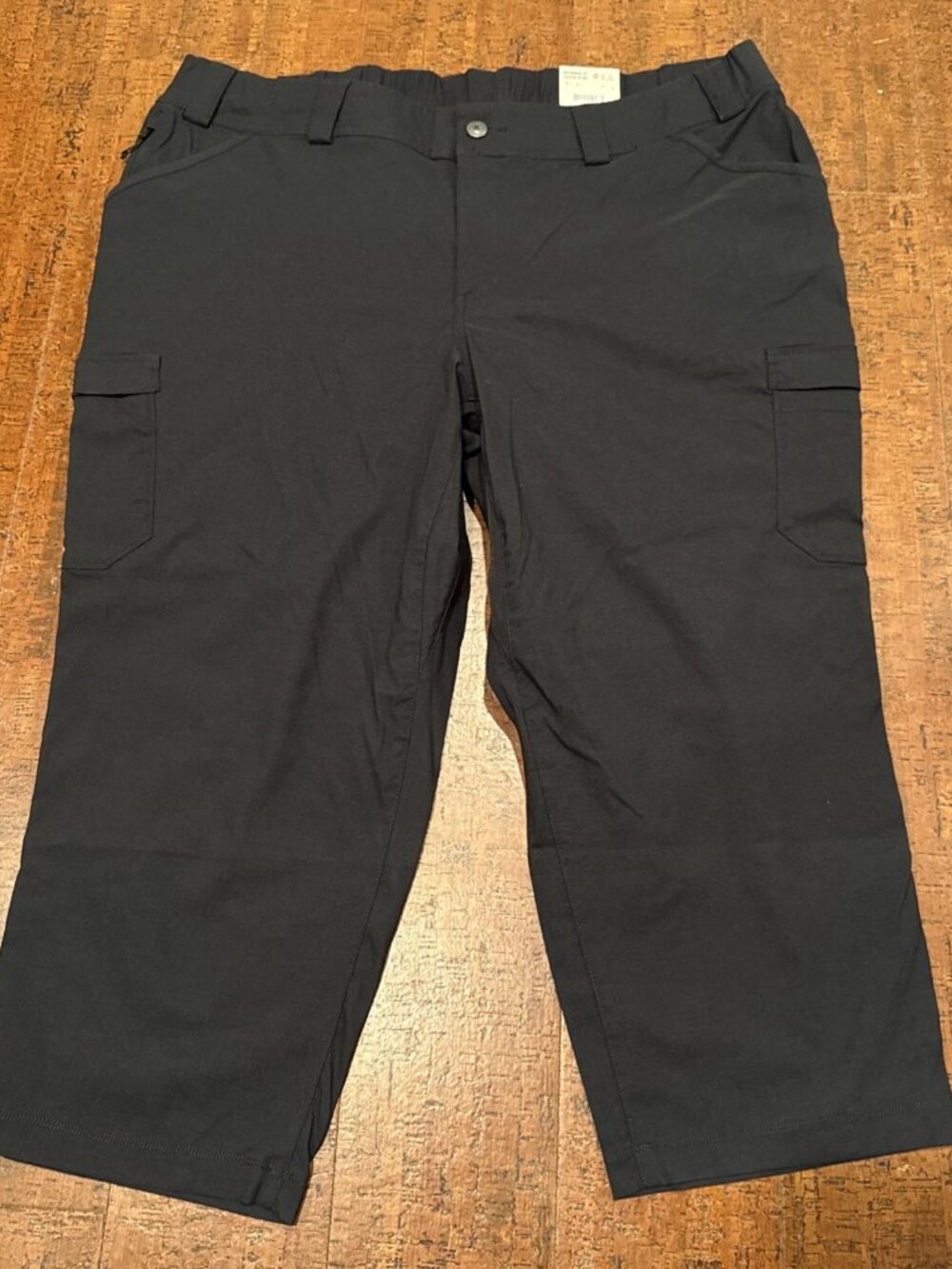 Duluth Trading Women’s 20W Black Mid-Rise Dry On The Fly Capris Pants NEW